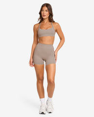 Form V Waist Shorts 5" | Latte