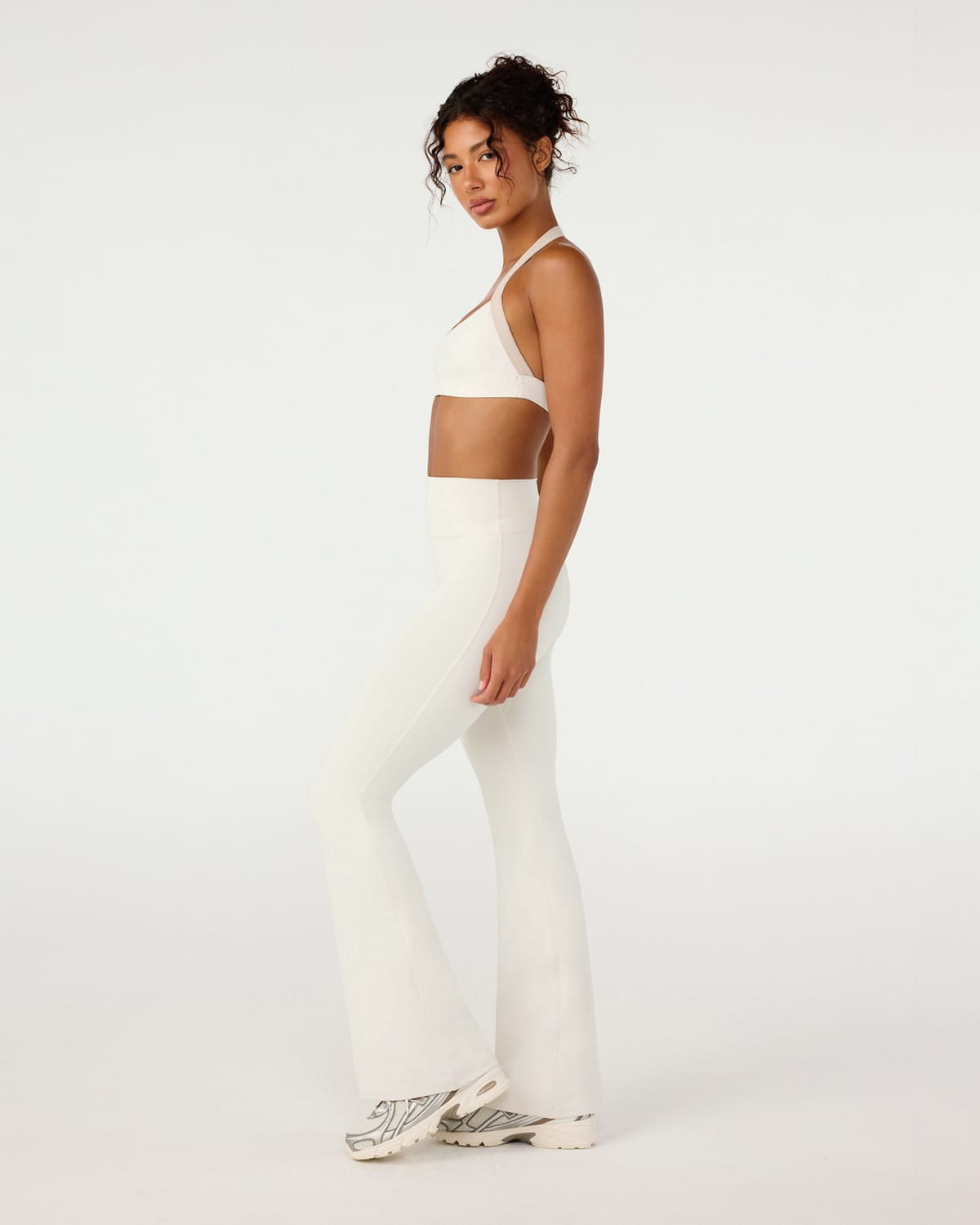 Form Invisible Scrunch Flare Leggings | Vanilla