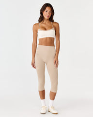 Form Invisible Scrunch Capri Leggings | Fawn